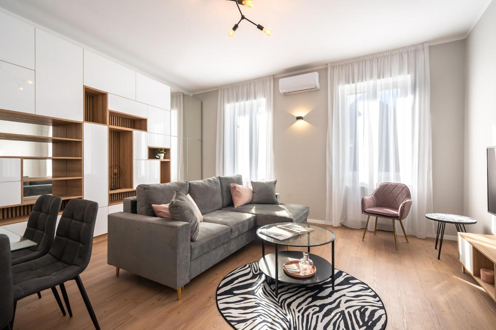 The Loft Luxury Apartments-Near The Park In The City Center Bucarest Exterior foto